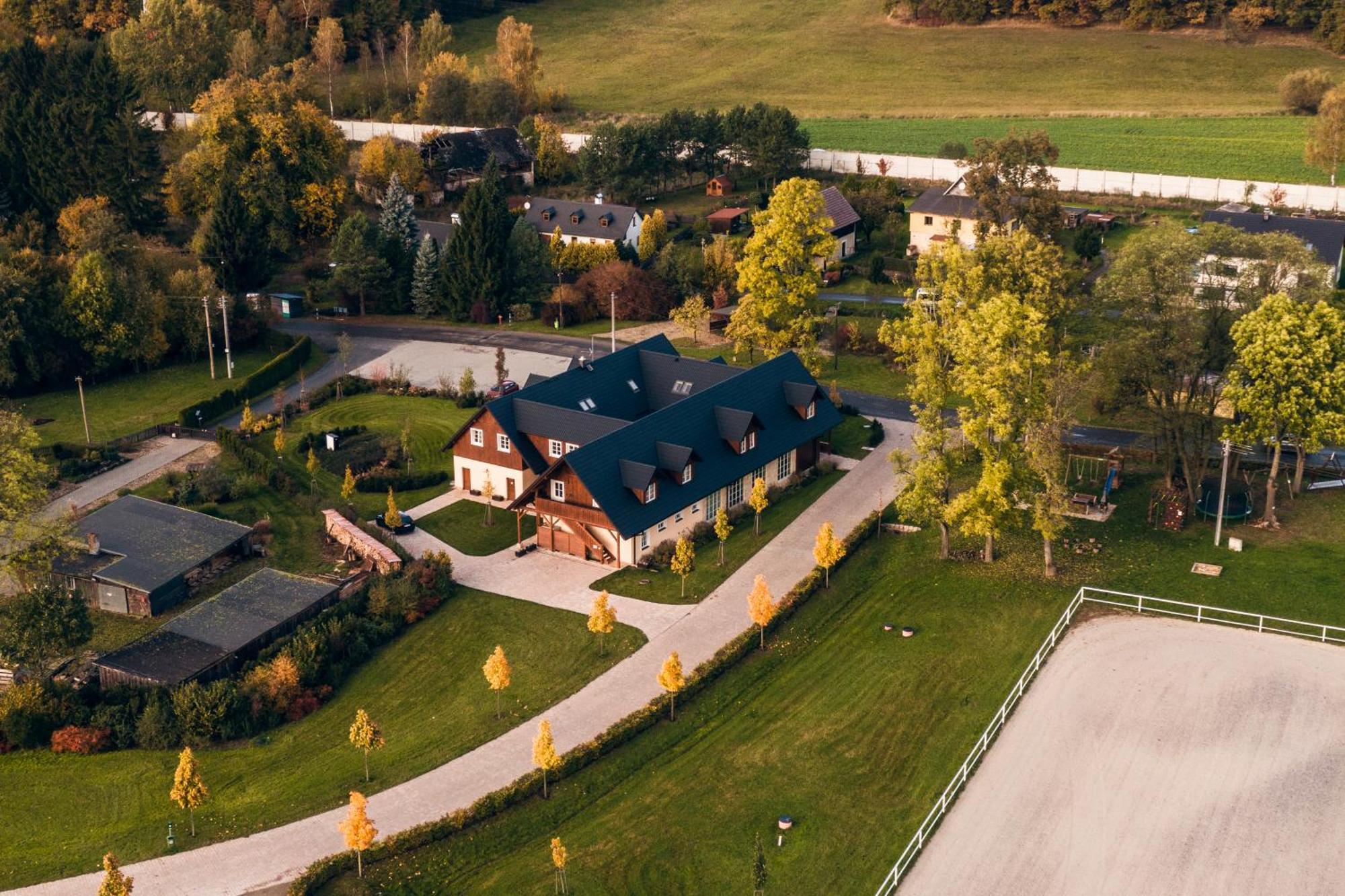 Apartmany Nad Stajemi - Jitravsky Dvorec Rynoltice Buitenkant foto