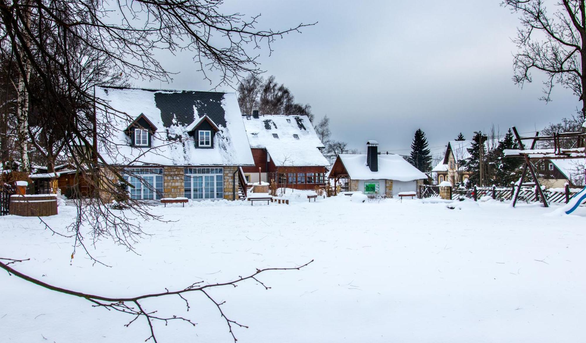 Apartmany Nad Stajemi - Jitravsky Dvorec Rynoltice Buitenkant foto