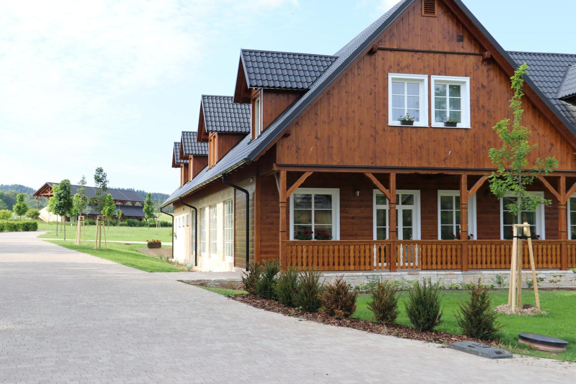 Apartmany Nad Stajemi - Jitravsky Dvorec Rynoltice Buitenkant foto